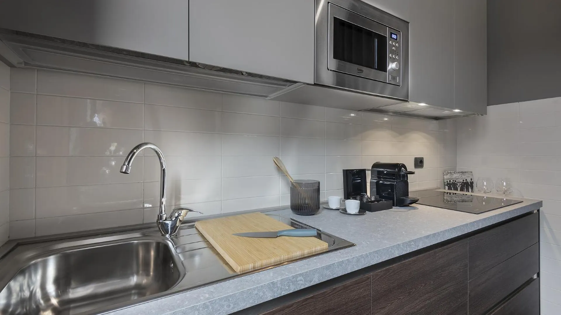 Fifty Eight Suite Milan Center Apartament